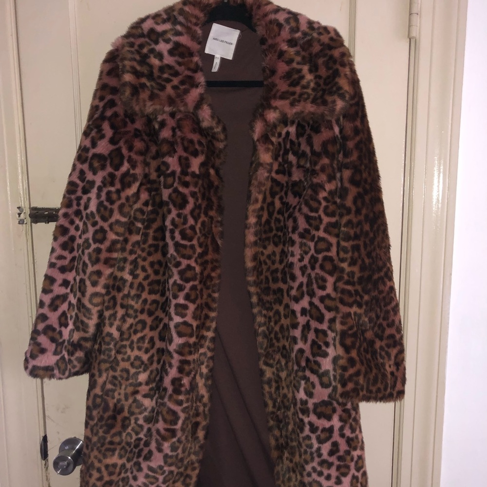 Avec Les Filles
Faux-Fur Leopard-Print Coat